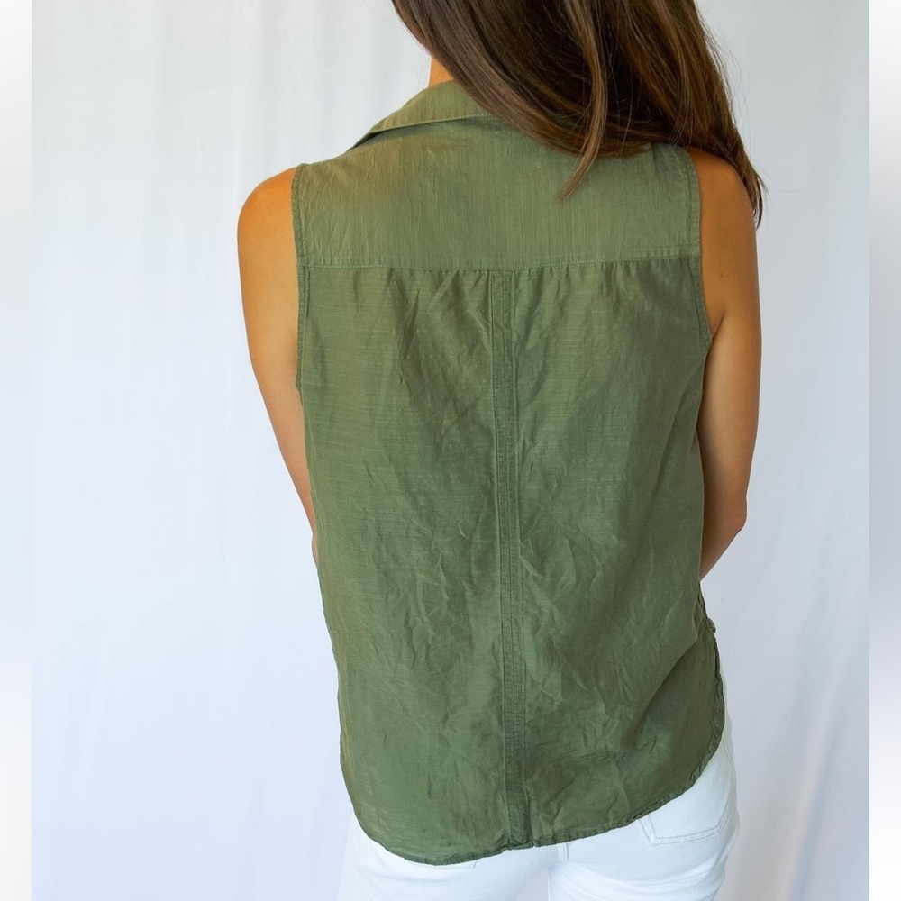 Banana Republic Sleeveless Tank - Picture 2 of 5